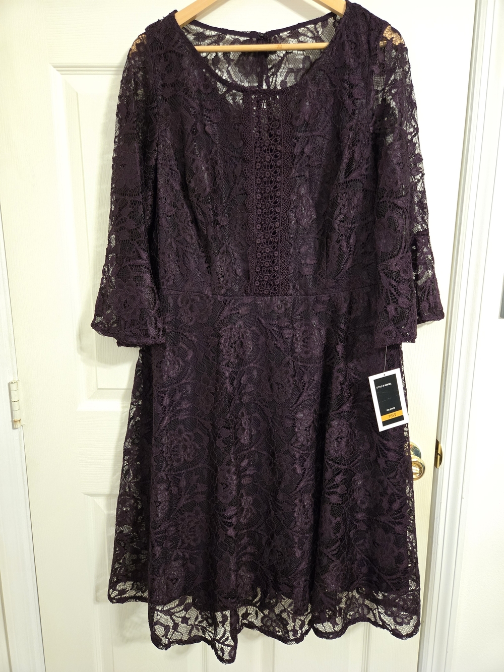 Julian Taylor Plum Lace A-Line Dress with Three-Quarter Sleeves Size 16W